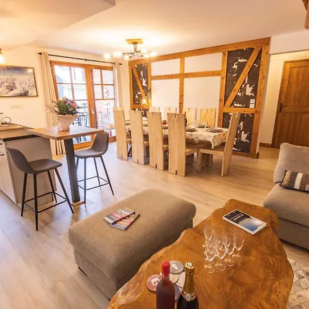 Apartment Le Rioumajou 1 - Grand T6 - Piscine - Centre St Lary Saint-Lary-Soulan