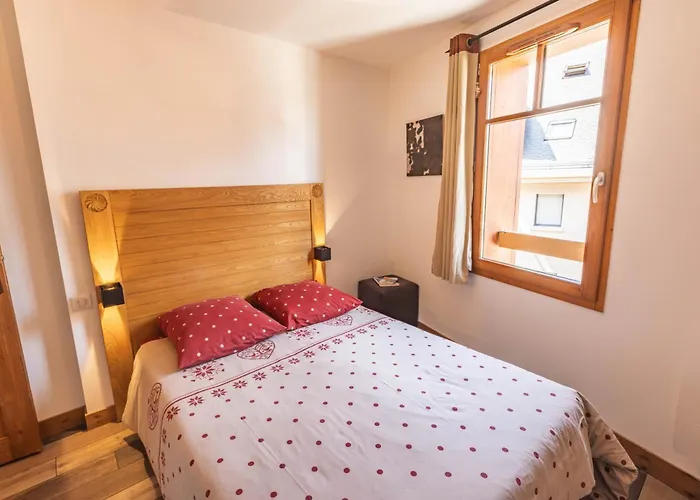 Apartamento Le Rioumajou 1 - Grand T6 - Piscine - Centre St Lary Saint-Lary-Soulan