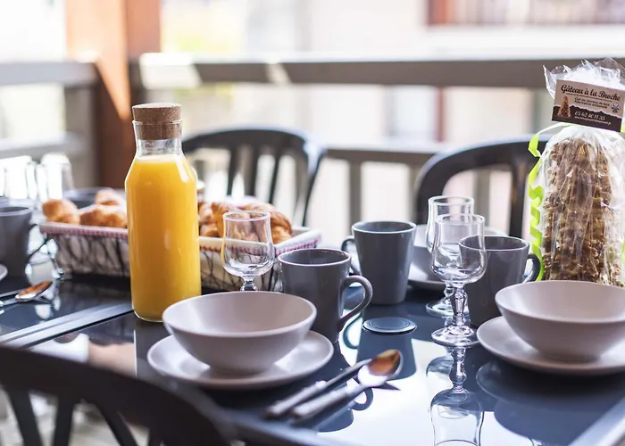 Le Rioumajou 1 - Grand T6 - Piscine - Centre St Lary Apartamento