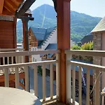 Le Rioumajou 1 - Grand T6 - Piscine - Centre St Lary 公寓 *