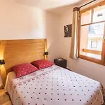 Апартаменты Le Rioumajou 1 - Grand T6 - Piscine - Centre St Lary Сен-Лари-Сулан