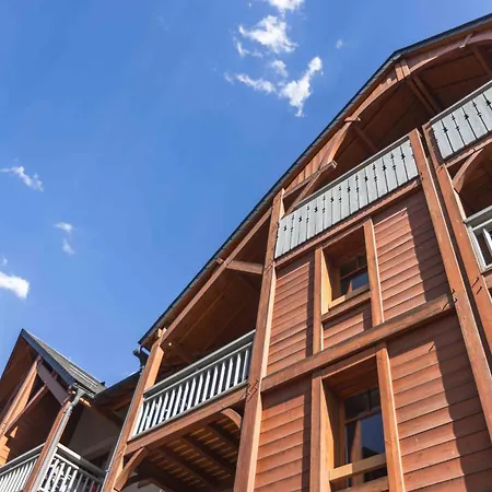 Апартаменты Le Rioumajou 1 - Grand T6 - Piscine - Centre St Lary Сен-Лари-Сулан