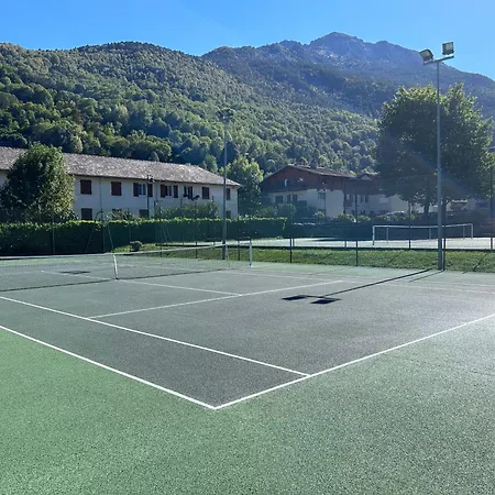 Le Rioumajou 1 - Grand T6 - Piscine - Centre St Lary * Сен-Лари-Сулан