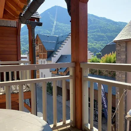 Le Rioumajou 1 - Grand T6 - Piscine - Centre St Lary Lägenhet *